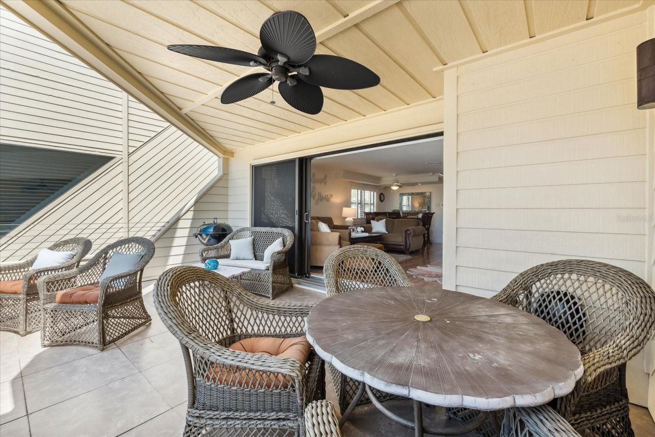 548 Beach Road, Unit A540, Sarasota, FL 34242 Photo