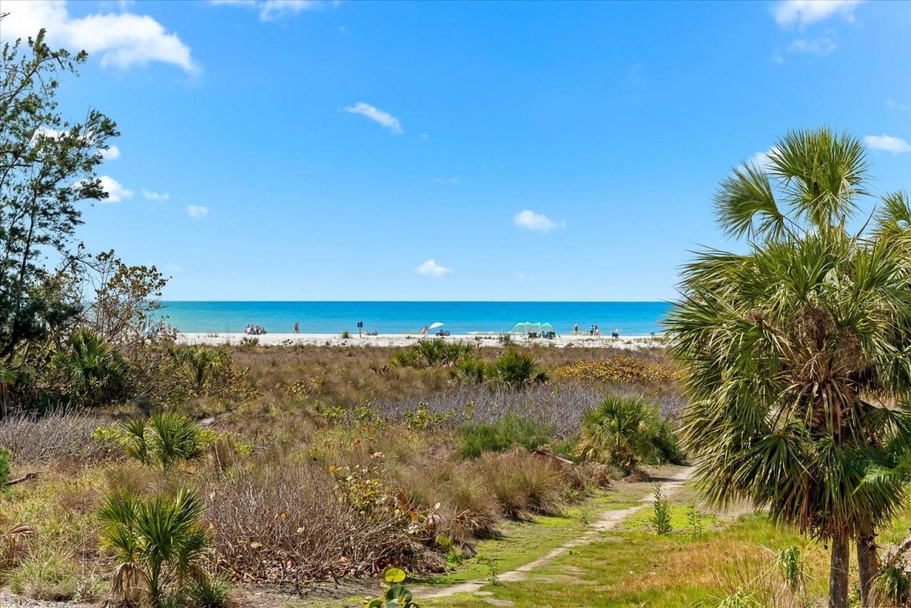 548 Beach Road, Unit A540, Sarasota, FL 34242 Photo