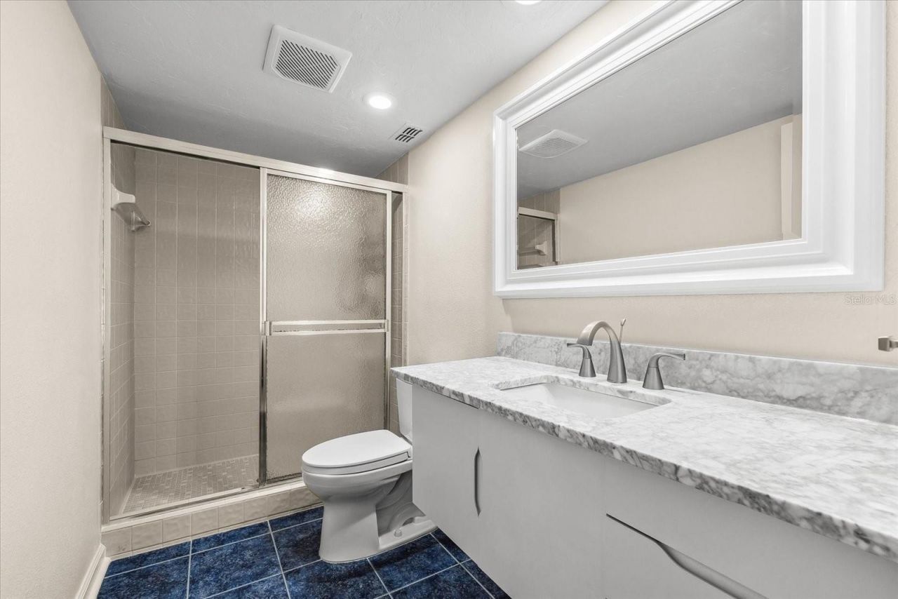548 Beach Road, Unit A540, Sarasota, FL 34242 Photo