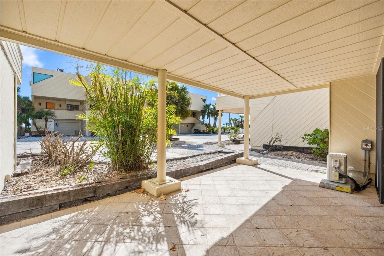 548 Beach Road, Unit A540, Sarasota, FL 34242 Photo