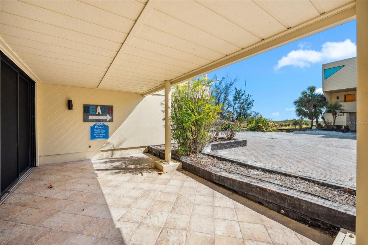 548 Beach Road, Unit A540, Sarasota, FL 34242 Photo