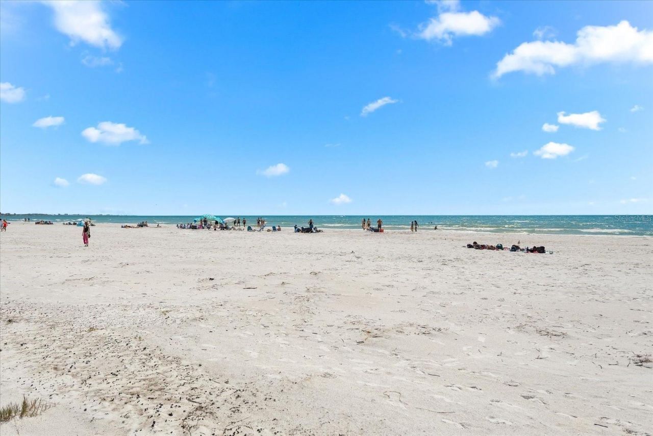 548 Beach Road, Unit A540, Sarasota, FL 34242 Photo