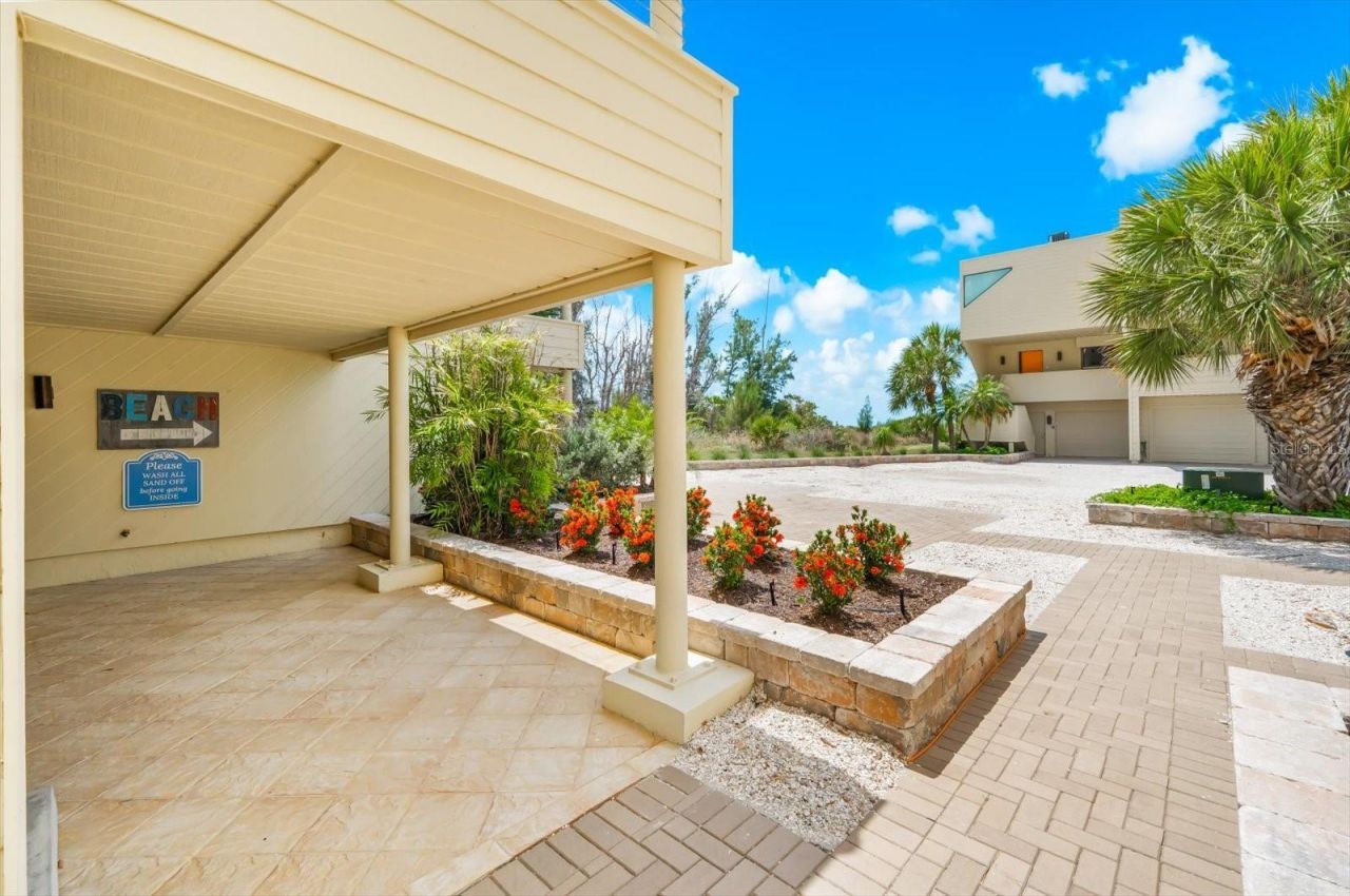 548 Beach Road, Unit A540, Sarasota, FL 34242 Photo