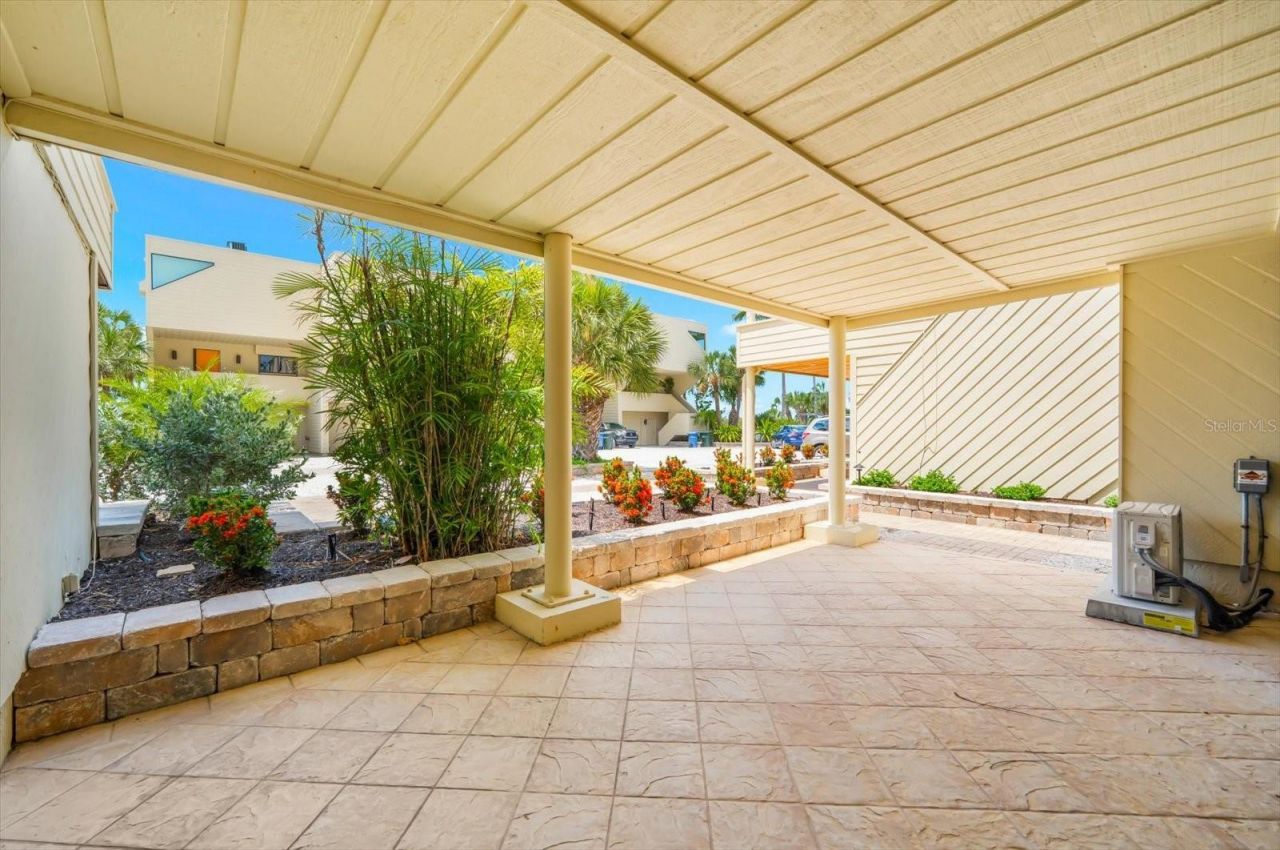 548 Beach Road, Unit A540, Sarasota, FL 34242 Photo