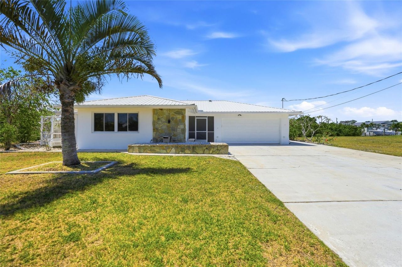 21452 Higgs Drive, Port Charlotte, FL 33952 Photo