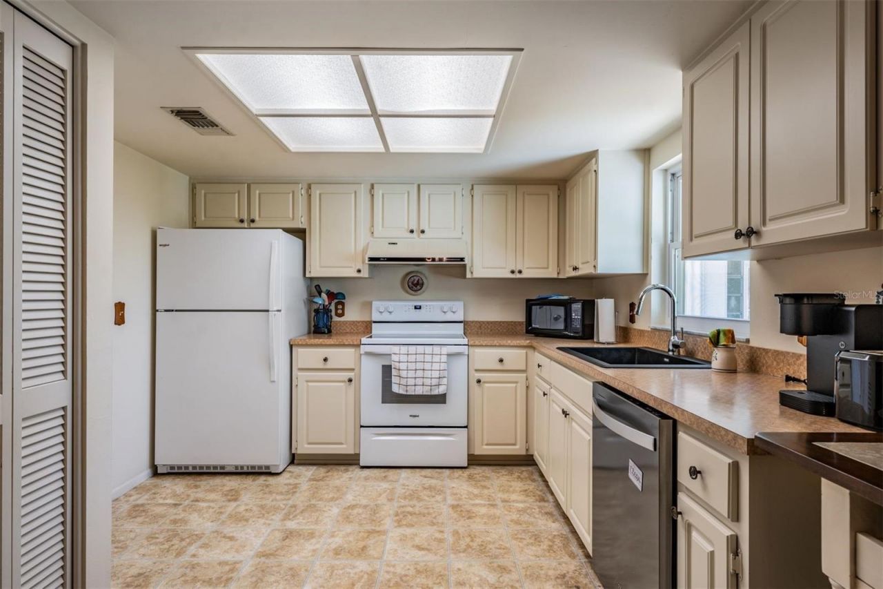 6328 Ocean Pines Lane , Spring Hill, FL 34606 Photo