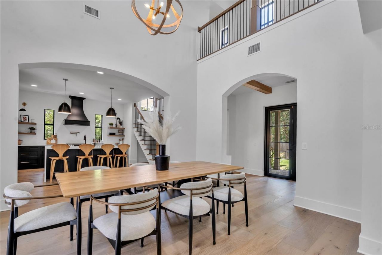 2308 N Ridgewood Avenue, Tampa, FL 33602 Photo