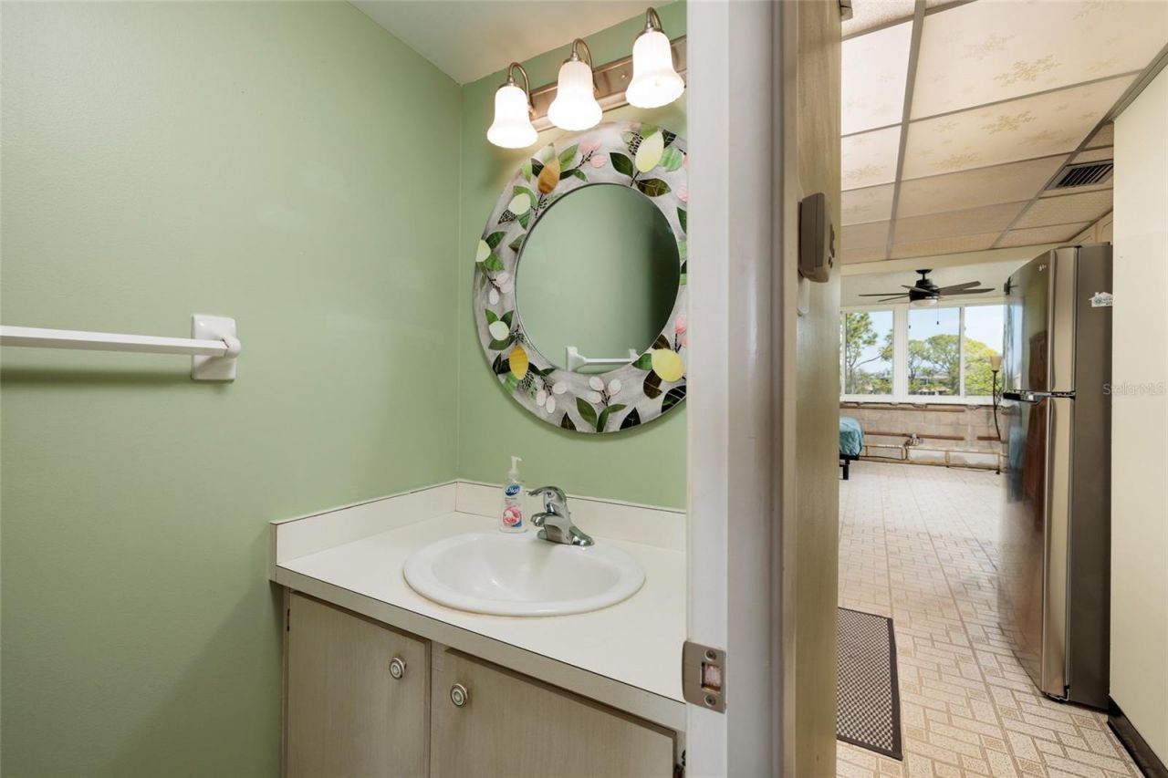 4915 Bay Street Ne, Unit 331, Saint Petersburg, FL 33703 Photo