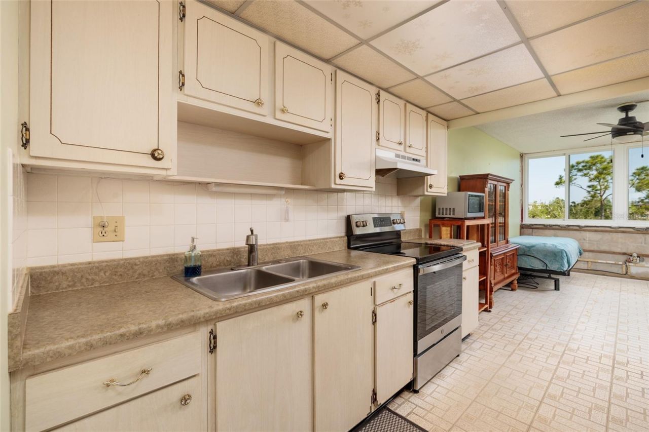 4915 Bay Street Ne, Unit 331, Saint Petersburg, FL 33703 Photo