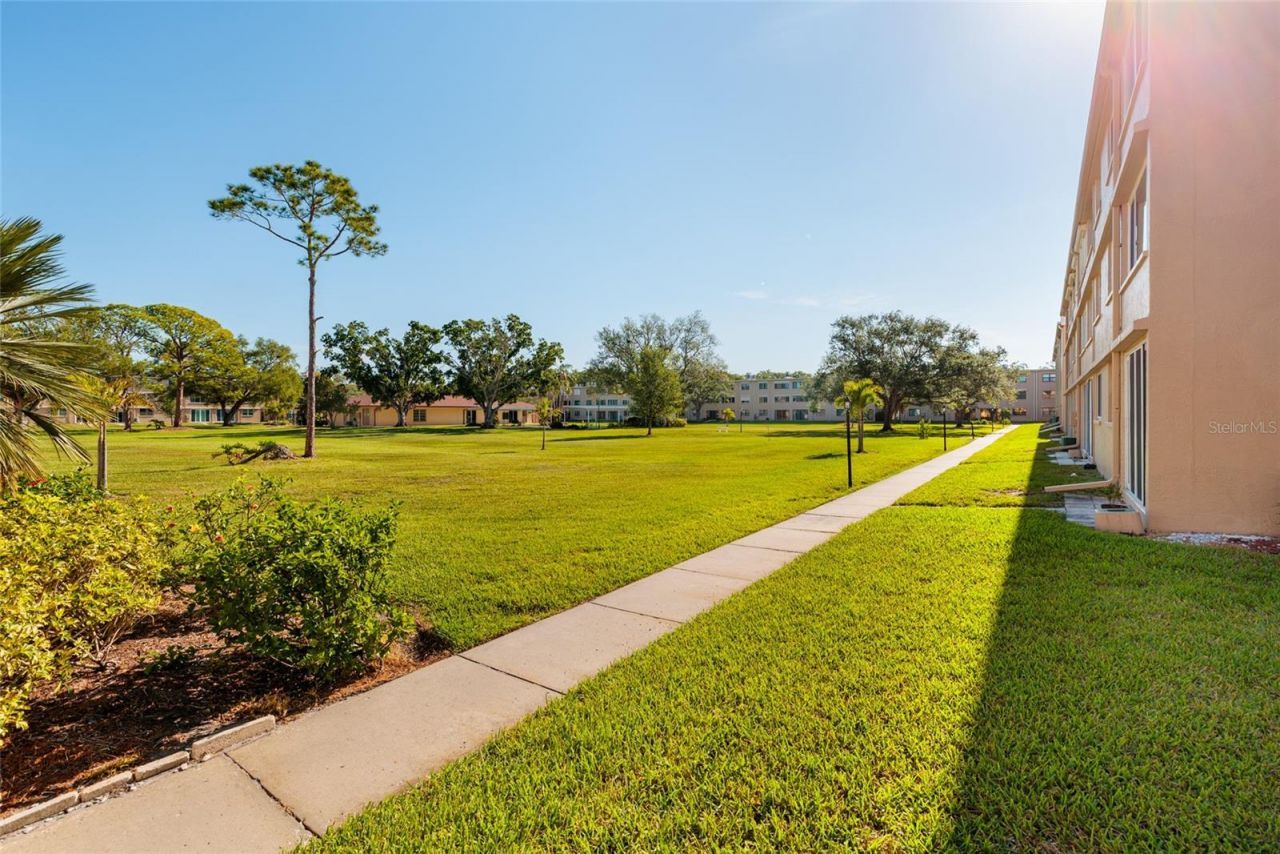 4915 Bay Street Ne, Unit 331, Saint Petersburg, FL 33703 Photo