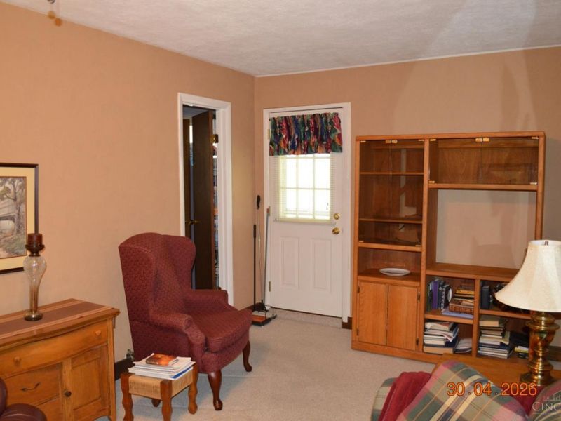 207 Diston Lane, Cincinnati, OH 45246 Photo 4