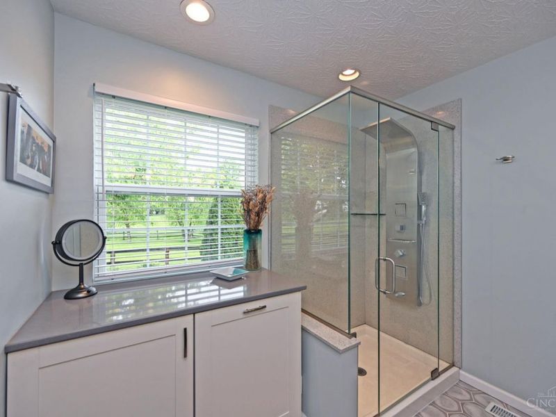 6166 Field Stream Court, Miami Twp, OH 45140 Photo 30