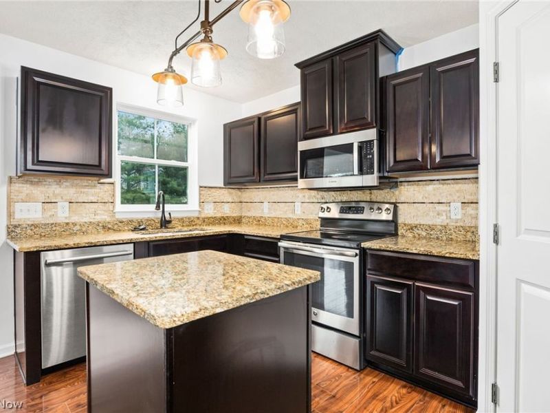 7679 Fiddler Court Circle NE, Canton, OH 44721 Photo 13