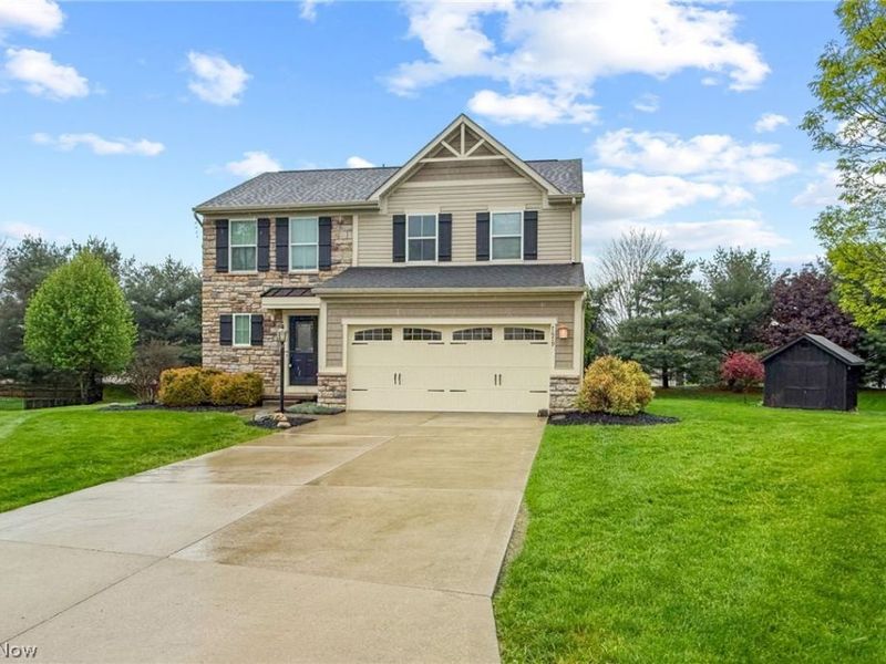 7679 Fiddler Court Circle NE, Canton, OH 44721 Photo 3
