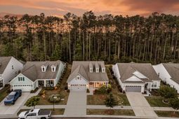 153 Hedera Court photo 4