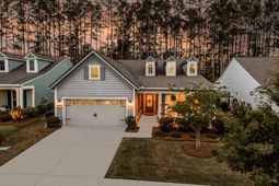 153 Hedera Court photo 4