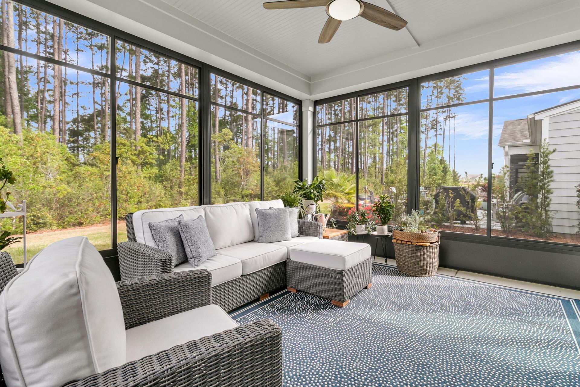 153 Hedera Court Photo 34