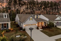 153 Hedera Court photo 4