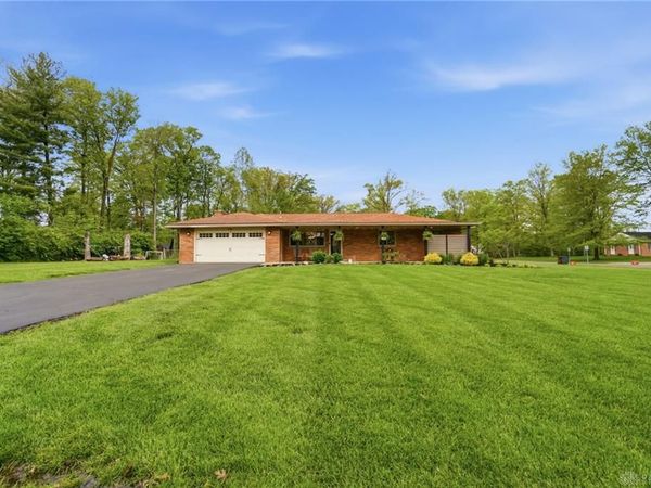 2708 Ater Drive, Beavercreek, OH 45434
