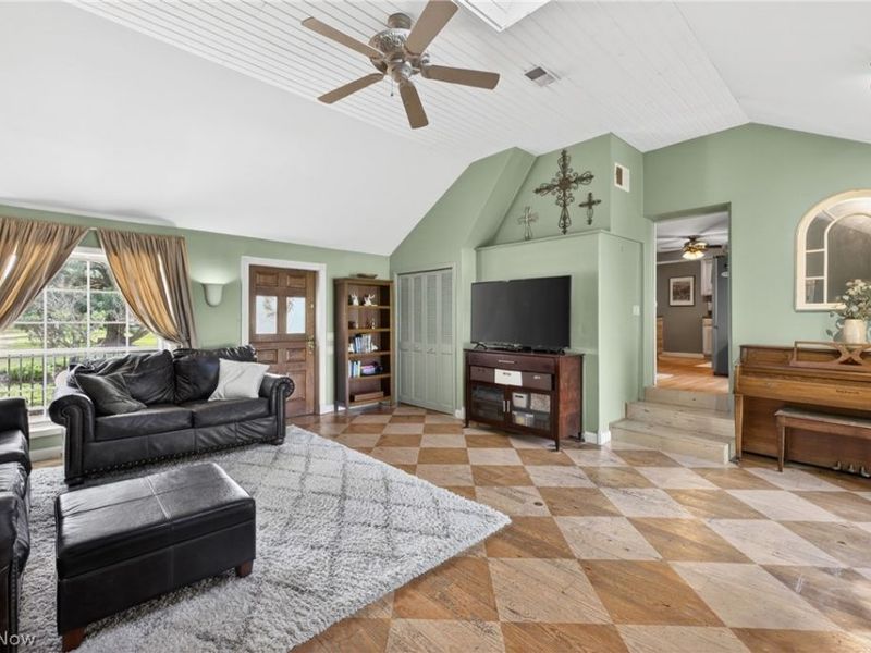 10650 Chillicothe Road, Kirtland, OH 44094 Photo 7