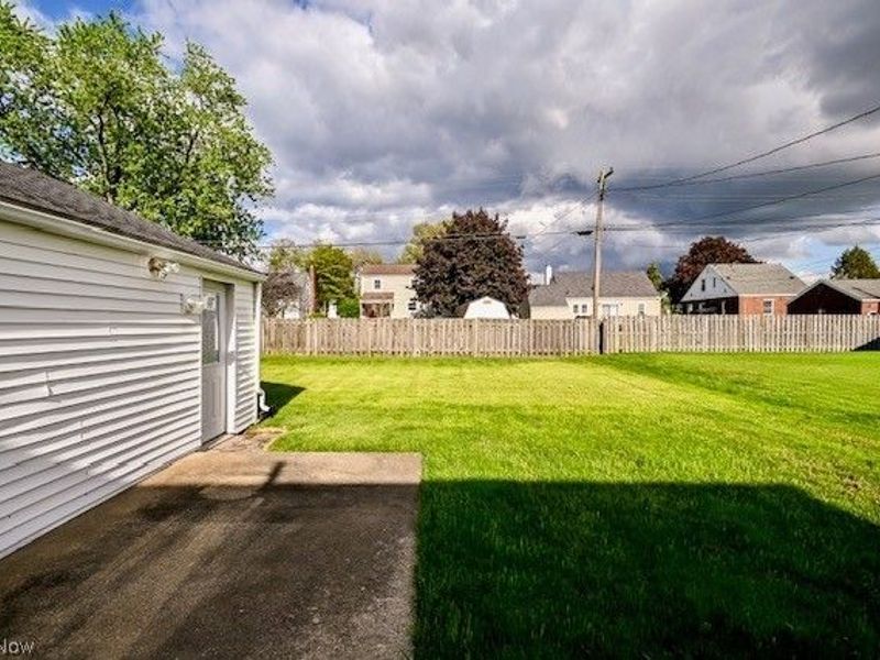 1150 Fairlane Avenue SW, Canton, OH 44710 Photo 5