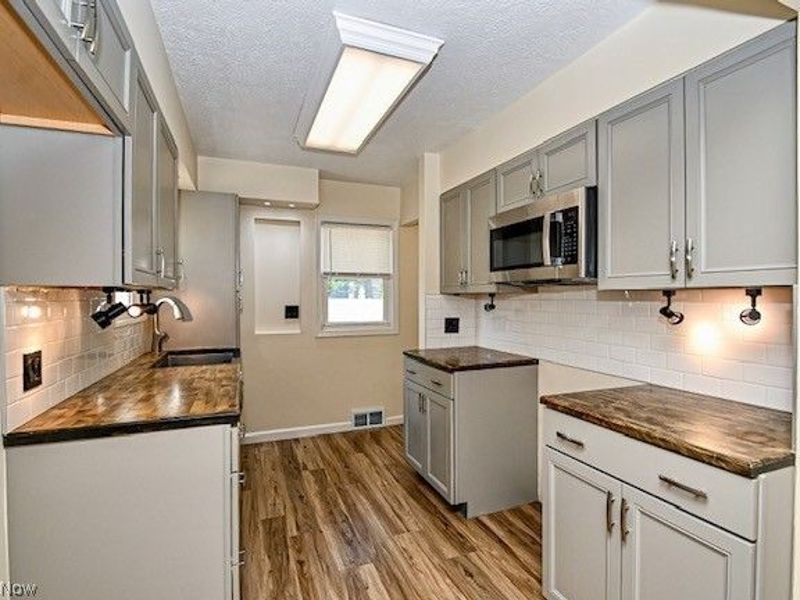 1150 Fairlane Avenue SW, Canton, OH 44710 Photo 7