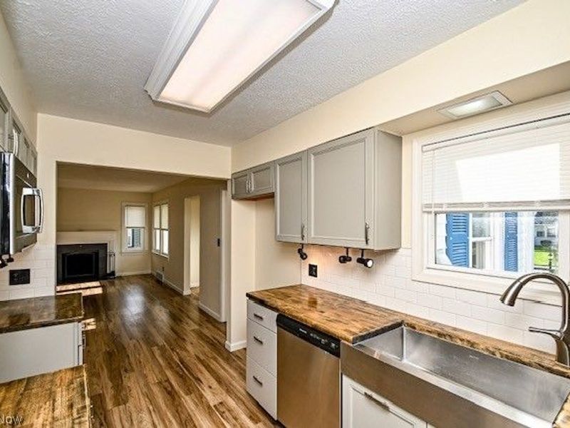 1150 Fairlane Avenue SW, Canton, OH 44710 Photo 9