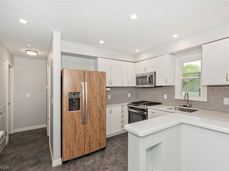 3719 Walter Road , North Olmsted, OH 44070 Photo 13