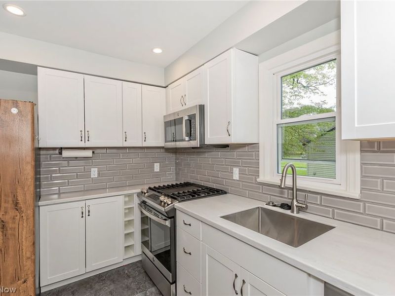 3719 Walter Road , North Olmsted, OH 44070 Photo 14
