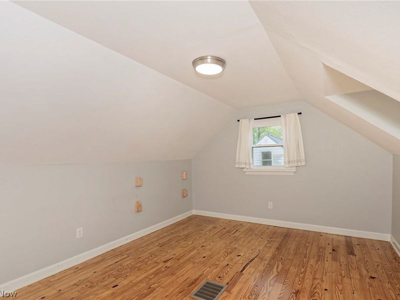 3719 Walter Road , North Olmsted, OH 44070 Photo 30