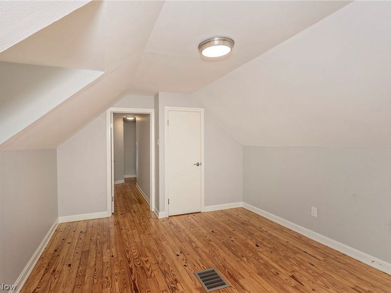 3719 Walter Road , North Olmsted, OH 44070 Photo 32