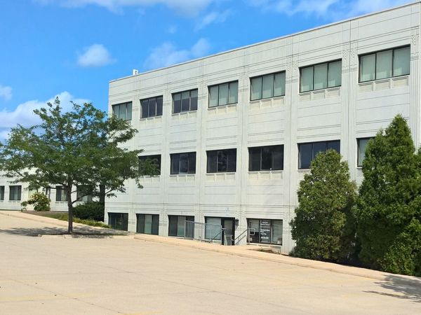 5435 Bull Valley Road , Unit 106, McHenry, IL 60050