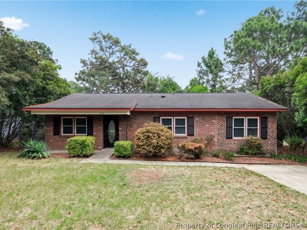 3625 Metric Drive , Hope Mills, NC 28348