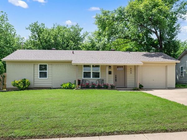 609 Crane Drive, Euless, TX 76039