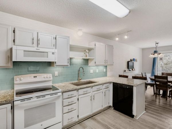 790 County Road F W, Unit 66, Shoreview, MN 55126