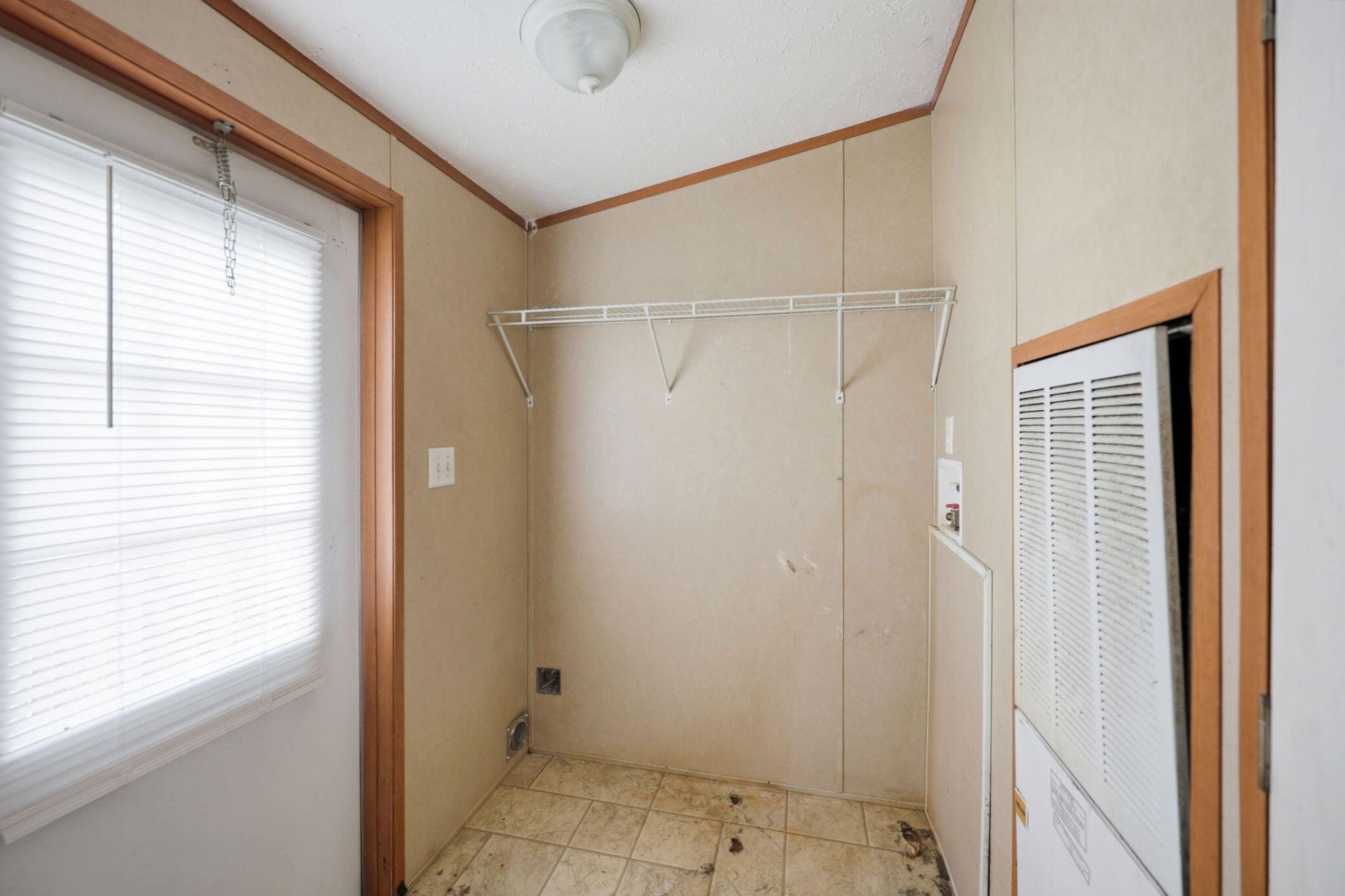 124 Roverbend Road Photo 11