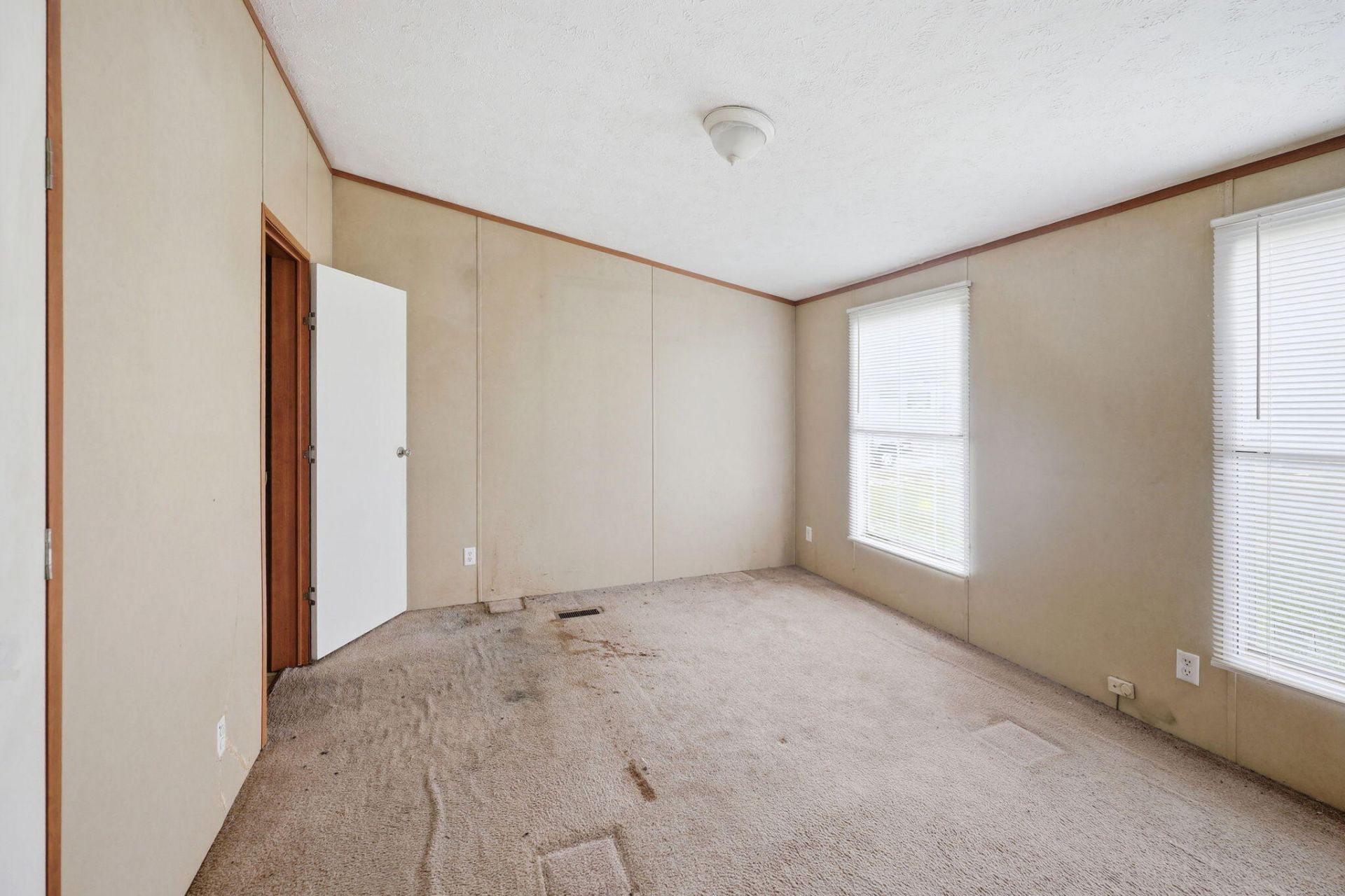 124 Roverbend Road Photo 12