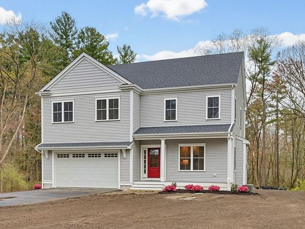 86 Plain, Hopedale, MA 01747