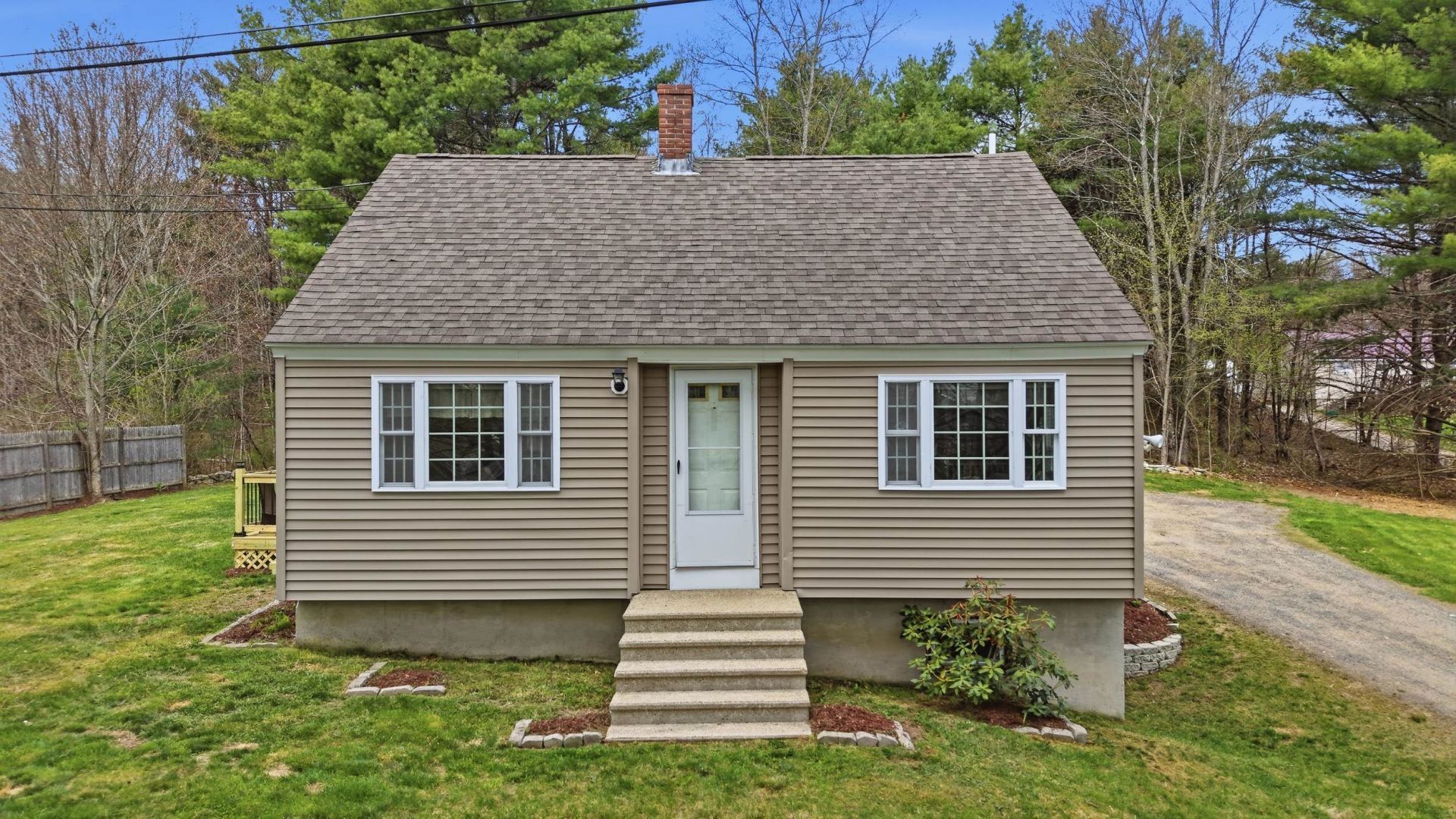 369 Suncook Valley Road, Chichester, NH 03258 Main Photo