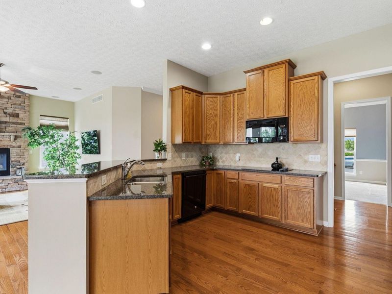 6372 Tournament Drive, Westerville, OH 43082 Photo 14
