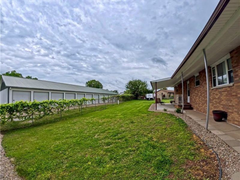 708 Circle Drive , Belpre, OH 45714 Photo 8