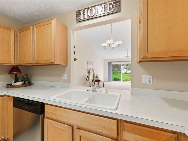 33817 Honeysuckle Lane , North Ridgeville, OH 44039 Photo 13