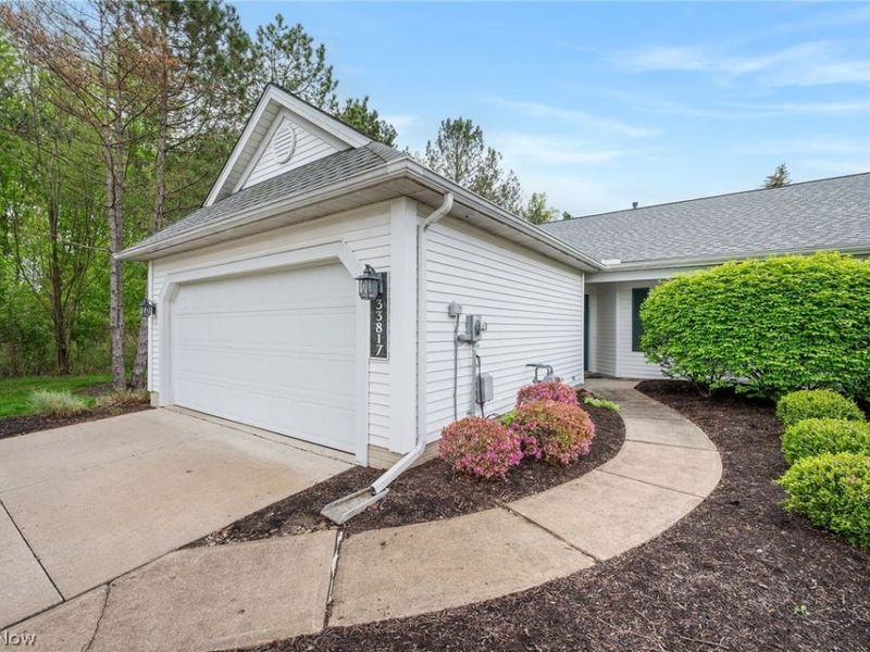 33817 Honeysuckle Lane , North Ridgeville, OH 44039 Photo 2
