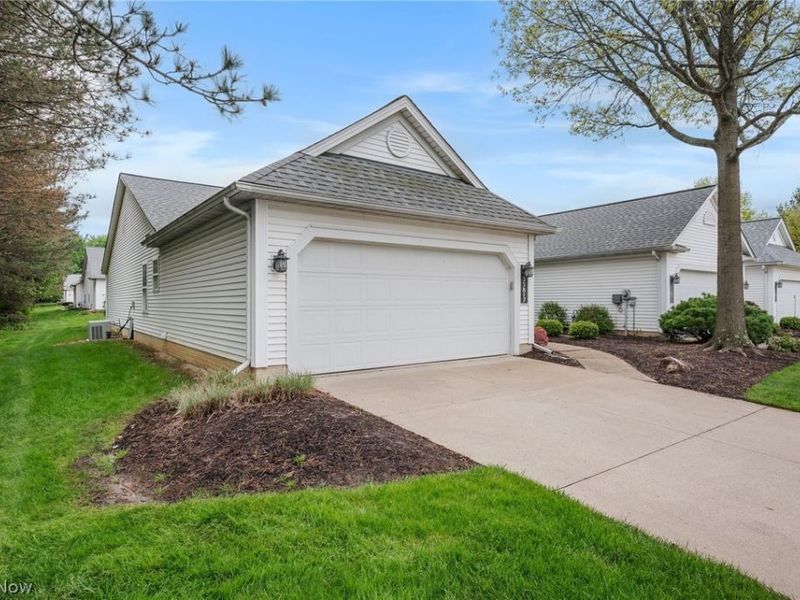 33817 Honeysuckle Lane , North Ridgeville, OH 44039 Photo 47