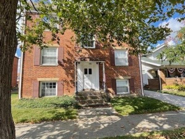 6118 Ridge Road , Parma, OH 44129