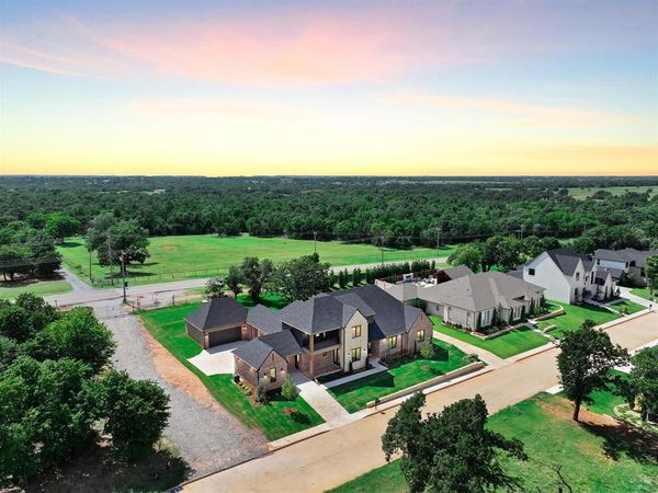 6201 Canopy Lane, Edmond, OK 73025