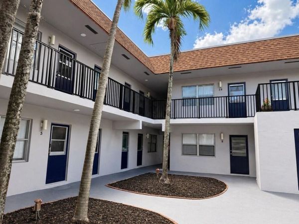 260 NW 19th Street, Unit 27, Boca Raton, FL 33432