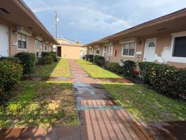 1825 N 17th Court, Unit 7, Hollywood, FL 33020
