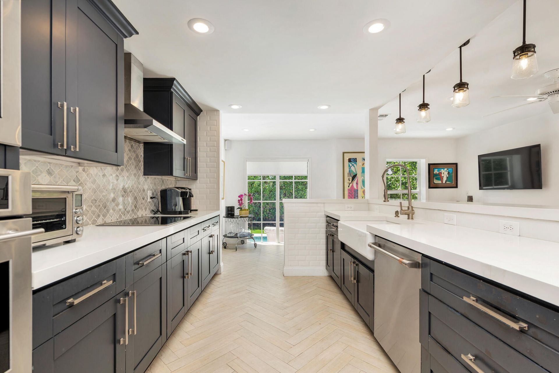 294 Queens Court, West Palm Beach, FL 33401 Photo