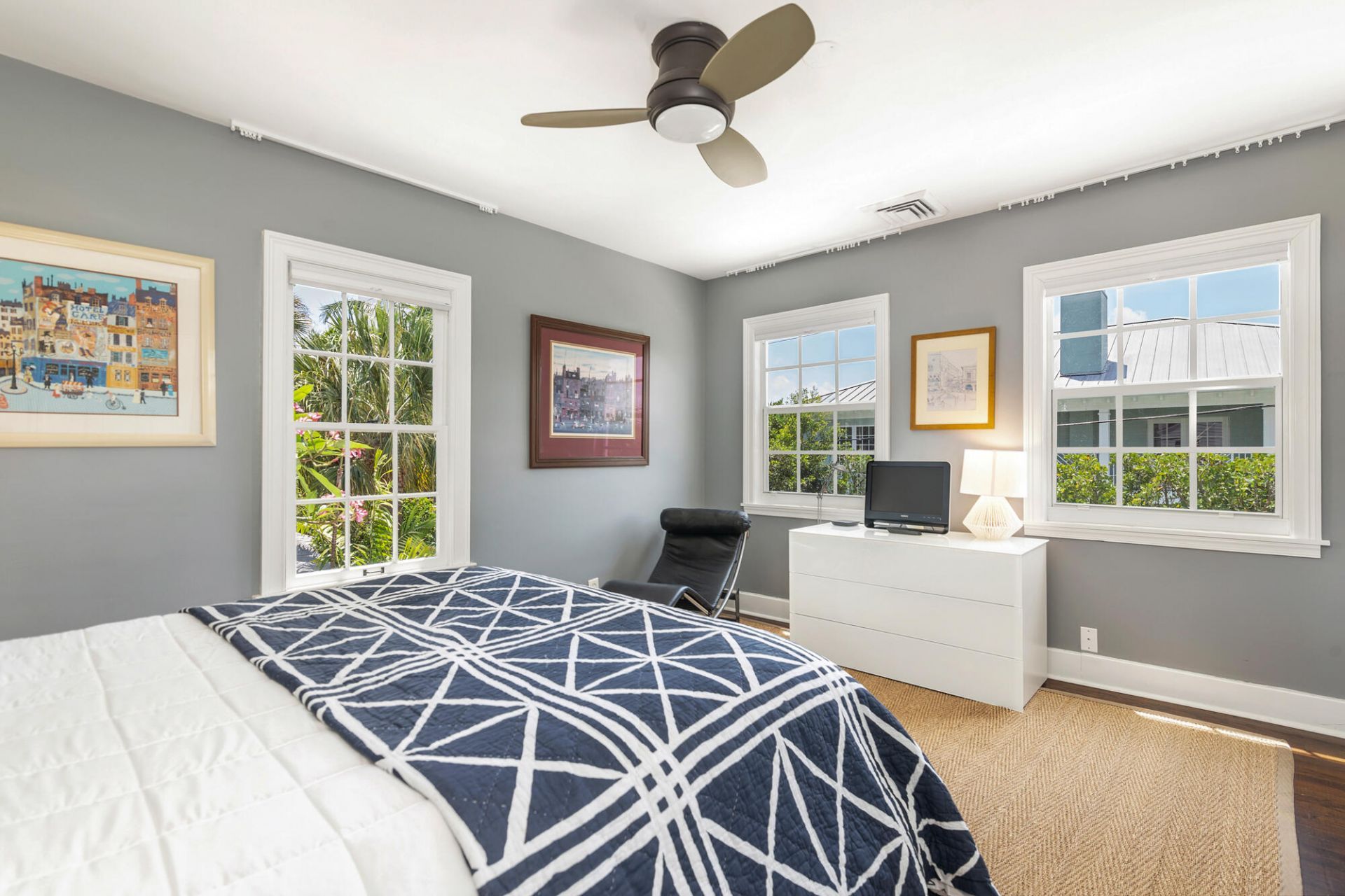 294 Queens Court, West Palm Beach, FL 33401 Photo